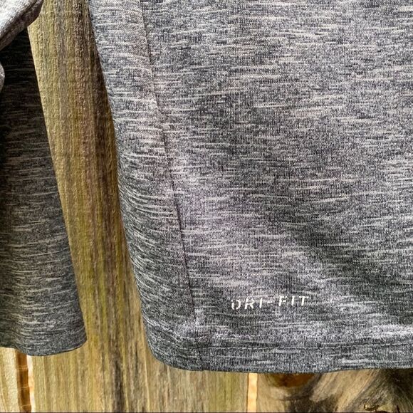 Boys Jordan Dri Fit Grey Long Sleeve Top Sz S - Picture 3 of 6